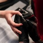 Schneider Vinyl Synthetic Exam Gloves, 4 Mil, Latex Free Disposable Gloves for Medical, Cooking, Cleaning, and Food Prep - Image 6